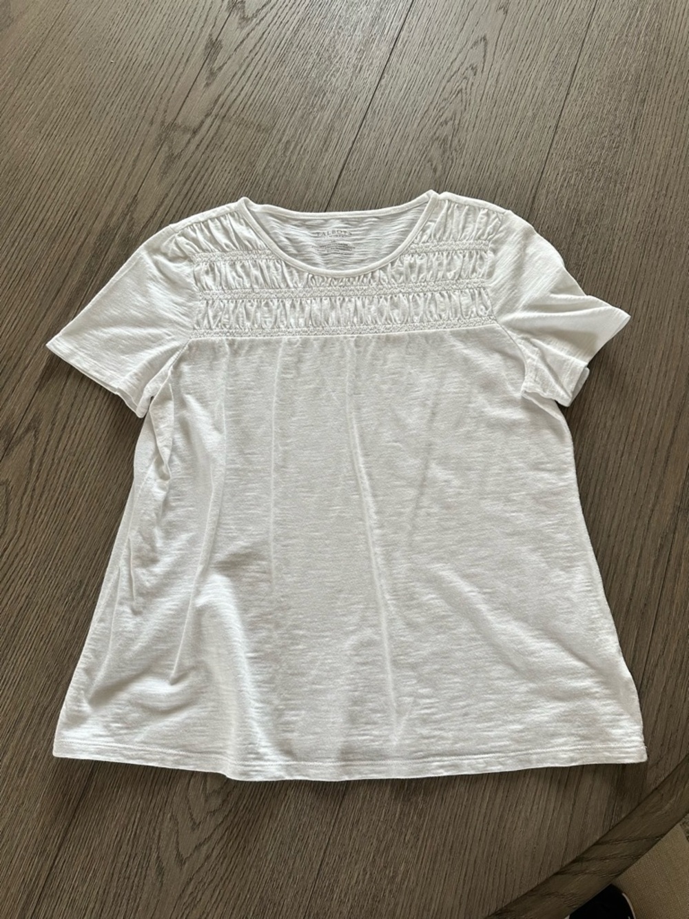 Talbots White Short Sleeve Smocked Blouse Tee